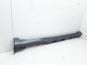 Used Side skirt, right Toyota Avensis Wagon (T27) 2.2 16V D-4D-F 150 Price € 75,00 Margin scheme offered by Japoto Parts B.V.
