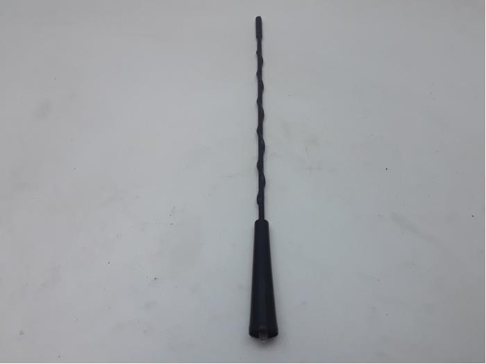 Używane Bat anteny Nissan Note (E12) 1.2 DIG-S 98 Cena € 10,45 Procedura marży oferowane przez Japoto Parts B.V.