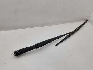 Used Front wiper arm Isuzu D-Max (TFR/TFS) 2.5 D Twin Turbo 4x4 Price € 30,19 Inclusive VAT offered by Japoto Parts B.V.