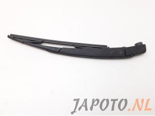Used Rear wiper arm Kia Venga 1.4 CVVT 16V Price € 19,95 Margin scheme offered by Japoto Parts B.V.