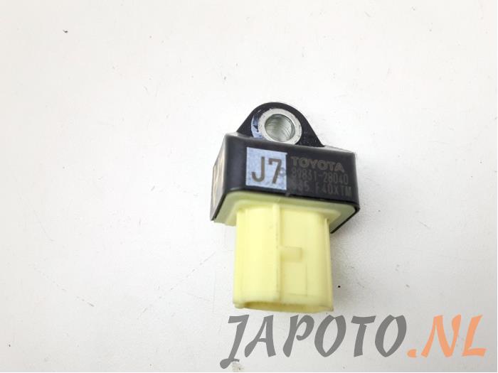 Gebrauchte Airbag Sensor Toyota RAV4 (A5) 2.5 Hybrid 16V Preis € 31,49 Margenregelung angeboten von Japoto Parts B.V.