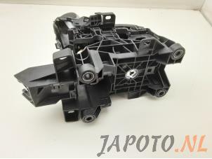 Usados Mecanismo de caja de cambios Toyota C-HR (X1,X5) 1.8 16V Hybrid Precio € 120,99 IVA incluido ofrecido por Japoto Parts B.V.