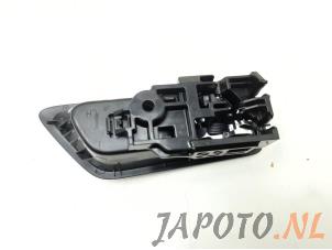 Gebrauchte Türgriff 4-türig links vorne Toyota C-HR (X1,X5) 1.8 16V Hybrid Preis € 18,14 Mit Mehrwertsteuer angeboten von Japoto Parts B.V.