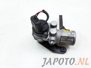 Usagé Pompe à vide assistant de freinage Toyota Prius (NHW20) 1.5 16V Prix € 49,95 Règlement à la marge proposé par Japoto Parts B.V.