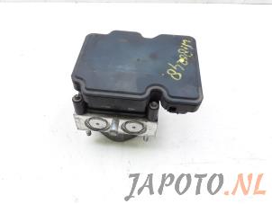 Usagé Pompe ABS Toyota Aygo (B40) 1.0 12V VVT-i Prix € 49,99 Règlement à la marge proposé par Japoto Parts B.V.