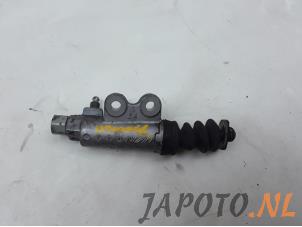 Used Clutch slave cylinder Honda Jazz (GE) 1.4 i-Dsi Price € 14,95 Margin scheme offered by Japoto Parts B.V.