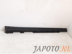 Used Side skirt, right Toyota RAV4 (A5) 2.5 Hybrid 16V Price € 149,00 Margin scheme offered by Japoto Parts B.V.