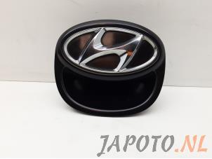 Usagé Poignée hayon Hyundai i30 (FD) 1.4 CVVT 16V Prix € 19,99 Règlement à la marge proposé par Japoto Parts B.V.