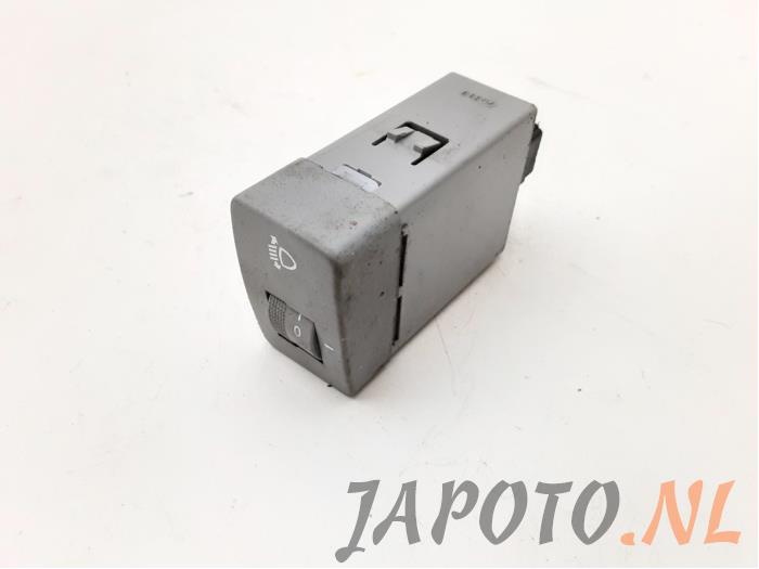 AIH headlight switch from a Hyundai Accent 1.4i 16V 2009