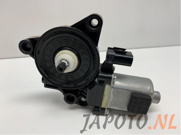 Nuevos Interruptor de ventanilla eléctrica Hyundai Tucson (TL) 1.6 GDi 16V 2WD Precio € 28,59 IVA incluido ofrecido por Japoto Parts B.V.