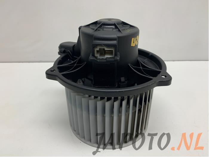 Motor de ventilador de calefactor de un Kia Cee'd (EDB5) 1.4 CVVT 16V 2011