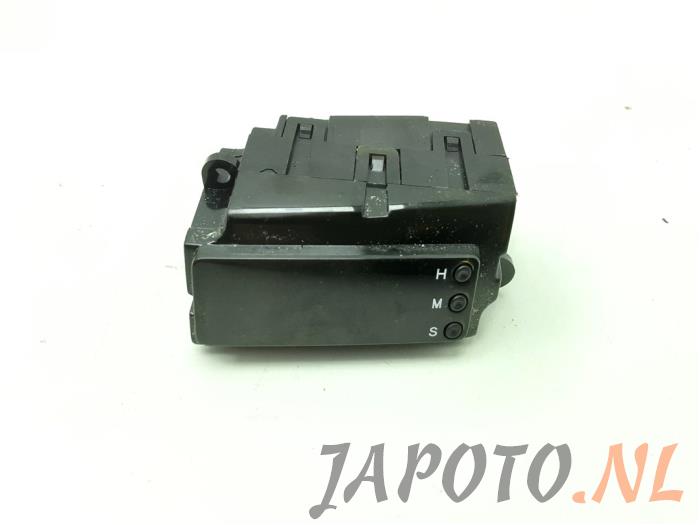 Używane Zegar Chevrolet Epica 2.5 24V Cena € 41,95 Procedura marży oferowane przez Japoto Parts B.V.