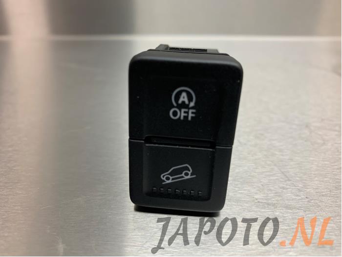 Używane Przelacznik Suzuki Vitara (LY/MY) 1.6 16V VVT AllGrip Cena € 25,35 Z VAT oferowane przez Japoto Parts B.V.