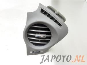 Usados Rejilla de aire de salpicadero Lexus IS (E2) 250 2.5 V6 24V Precio € 14,99 Norma de margen ofrecido por Japoto Parts B.V.