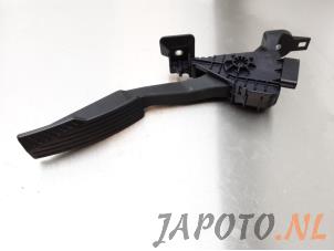 Used Accelerator pedal Mazda MX-5 (NC18/1A) 1.8i 16V Price € 75,00 Margin scheme offered by Japoto Parts B.V.