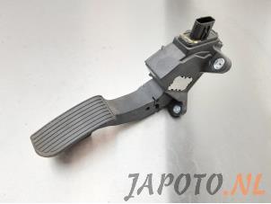 Używane Pedal gazu Toyota Aygo (B40) 1.0 12V VVT-i Cena € 39,00 Procedura marży oferowane przez Japoto Parts B.V.