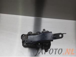 Usagé Support boîte de vitesse Toyota Aygo (B40) 1.0 12V VVT-i Prix € 19,95 Règlement à la marge proposé par Japoto Parts B.V.