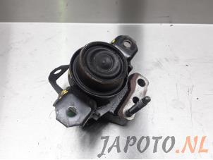 Usagé Support moteur Toyota Aygo (B40) 1.0 12V VVT-i Prix € 29,95 Règlement à la marge proposé par Japoto Parts B.V.