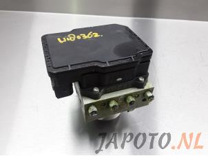 Usagé Pompe ABS Honda Jazz (GE6/GE8/GG/GP) 1.3 VTEC 16V Hybrid Prix € 74,95 Règlement à la marge proposé par Japoto Parts B.V.
