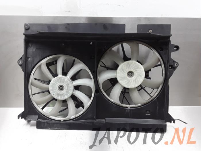 Używane Wentylator Toyota Verso 2.0 16V D-4D-F Cena € 62,25 Z VAT oferowane przez Japoto Parts B.V.