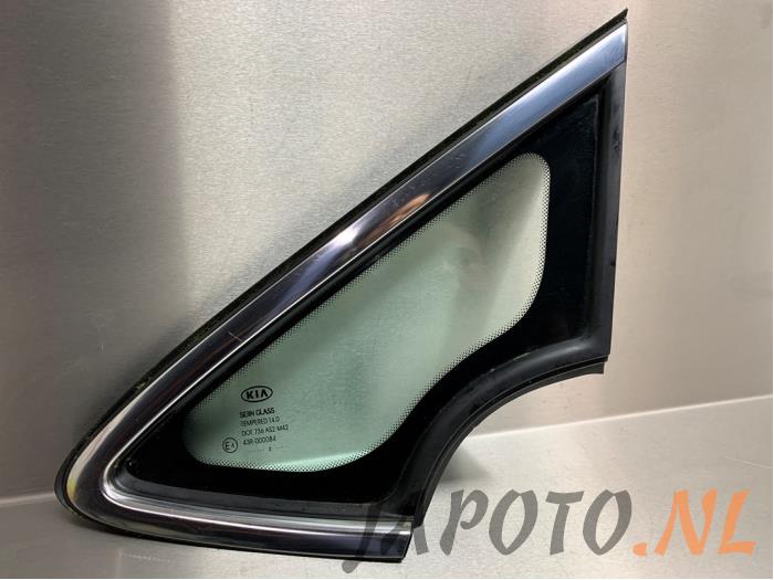 Dodatkowa szyba lewa przednia wersja 4-drzwiowa z Kia Cee'd Sportswagon (JDC5) 1.6 GDI 16V 2012