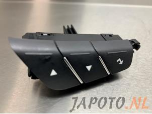Used On-board computer controller Kia Cee'd Sportswagon (JDC5) 1.6 GDI 16V Price € 19,95 Margin scheme offered by Japoto Parts B.V.
