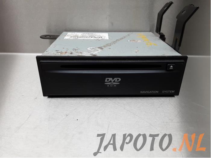Używane Odtwarzacz CD Nissan Murano (Z51) 3.5 V6 24V 4x4 Cena € 103,95 Procedura marży oferowane przez Japoto Parts B.V.