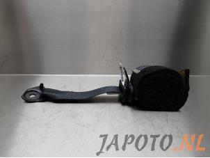 Usagé Ceinture de sécurité arrière droite Toyota Yaris III (P13) 1.33 16V Dual VVT-I Prix € 29,95 Règlement à la marge proposé par Japoto Parts B.V.