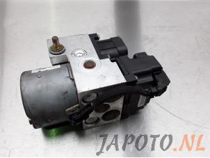 Usados Bomba ABS Mazda MX-5 (NB18/35/8C) 1.6i 16V Precio € 50,00 Norma de margen ofrecido por Japoto Parts B.V.