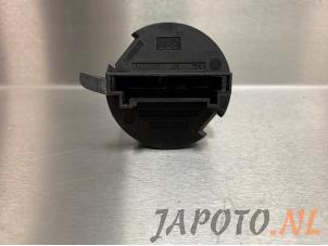 Usados Resistencia de calefactor Mitsubishi Colt (Z2/Z3) 1.3 16V Precio € 14,95 Norma de margen ofrecido por Japoto Parts B.V.