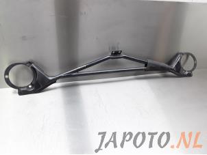 Usagé Pont amortisseur Mitsubishi Lancer (CS/CT) 2.0 Turbo 16V Evo VIII FQ 300 Prix € 39,95 Règlement à la marge proposé par Japoto Parts B.V.