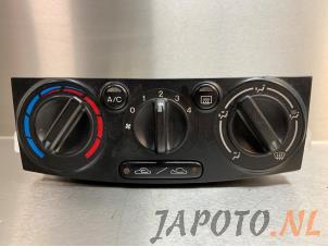 Usados Panel de control de calefacción Mazda MPV (LW19/69) 2.3 16V Precio € 39,95 Norma de margen ofrecido por Japoto Parts B.V.