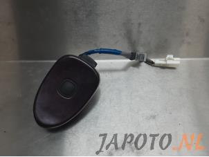 Used Tailgate handle Toyota iQ 1.0 12V VVT-i Price € 19,99 Margin scheme offered by Japoto Parts B.V.