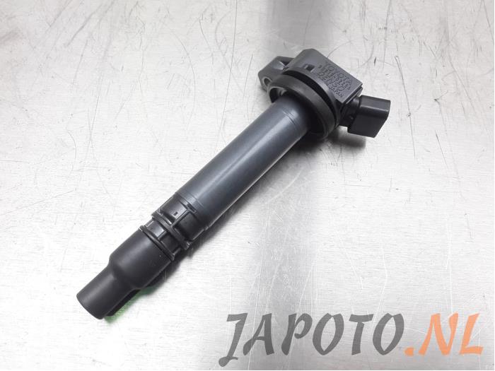 Usagé Bobine Lexus IS (E3) 300h 2.5 16V Prix € 10,49 Règlement à la marge proposé par Japoto Parts B.V.