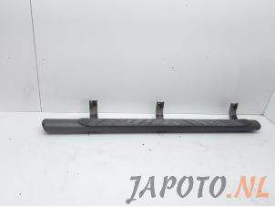 Used Footboard, left Nissan Navara (D40) 2.5 dCi 16V 4x4 Price € 34,95 Margin scheme offered by Japoto Parts B.V.