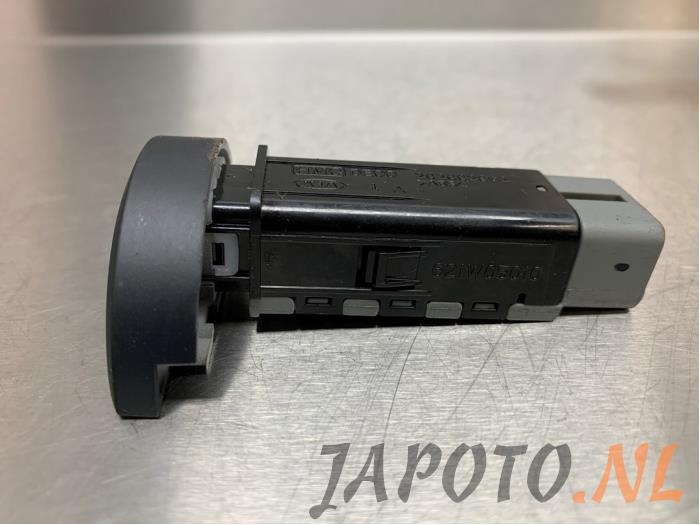 Fog light switch Hyundai Accent 1.4i 16V 202002962 HMC