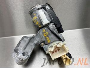 Ignition lock + computer from a Toyota Camry (CV30) 2.4i 16V VVT-i 2002