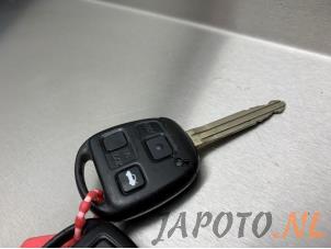 Ignition lock + computer from a Toyota Camry (CV30) 2.4i 16V VVT-i 2002