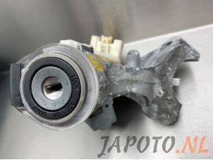 Ignition lock + computer from a Toyota Camry (CV30) 2.4i 16V VVT-i 2002