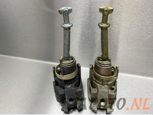 Ignition lock + computer from a Toyota Camry (CV30) 2.4i 16V VVT-i 2002