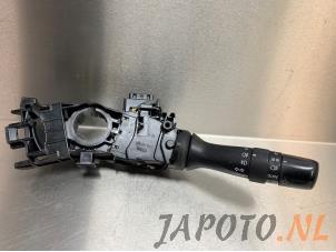 Usagé Commutateur lumière Toyota Prius (ZVW3) 1.8 16V Prix € 39,95 Règlement à la marge proposé par Japoto Parts B.V.
