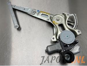 Usagé Mécanique vitre 4portes avant droite Toyota Prius (ZVW3) 1.8 16V Prix € 49,95 Règlement à la marge proposé par Japoto Parts B.V.