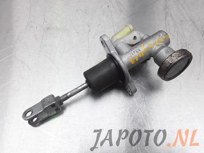 Clutch master cylinder from a Suzuki Swift (ZA/ZC/ZD) 1.2 16_ 2015