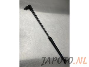 Used Rear gas strut, right Nissan Qashqai (J11) 1.5 dCi DPF Price € 14,99 Margin scheme offered by Japoto Parts B.V.