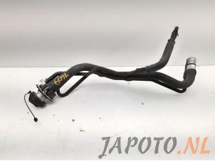 Begagnade Påfyllningsrör, bränsletank Hyundai Kona (OS) 1.6 GDi Hybrid 16V Pris € 39,00 Marginaltabell erbjuds av Japoto Parts B.V.