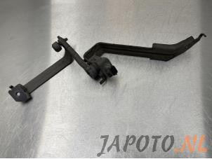 Usagé Régulateur de hauteur suspension arrière gauche Nissan Qashqai (J11) 1.6 DIG-T 163 16V Prix € 39,95 Règlement à la marge proposé par Japoto Parts B.V.