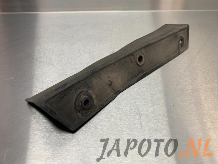 Front bumper, right-side component from a Nissan Qashqai (J11) 1.6 DIG-T 163 16V 2015