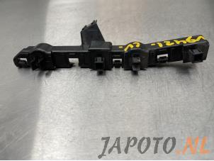 Usados Soporte de parachoques izquierda delante Nissan Qashqai (J11) 1.6 DIG-T 163 16V Precio € 14,95 Norma de margen ofrecido por Japoto Parts B.V.