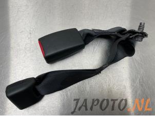 Used Rear seatbelt buckle, centre Nissan Note (E12) 1.2 68 Price € 14,95 Margin scheme offered by Japoto Parts B.V.