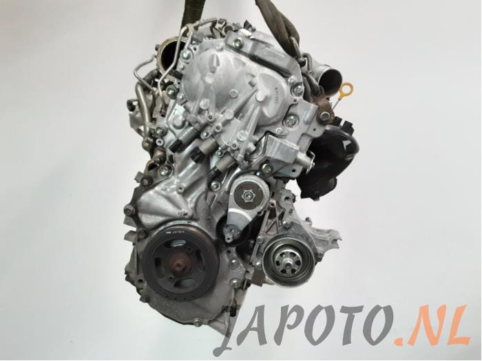 Engine from a Nissan Qashqai (J11) 1.6 DIG-T 163 16V 2015